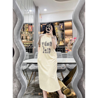 Váy đuôi bèo cổ thêu sm