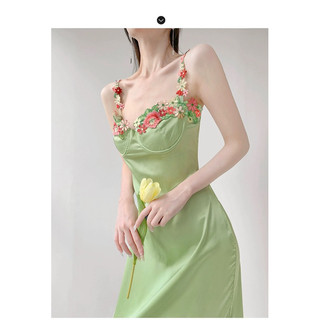 đầm phi lụa hai dây đính hoa