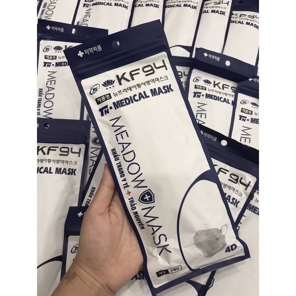 Thùng 300 cái Khẩu trang cá UNI Mask F94 Hàn Quốc