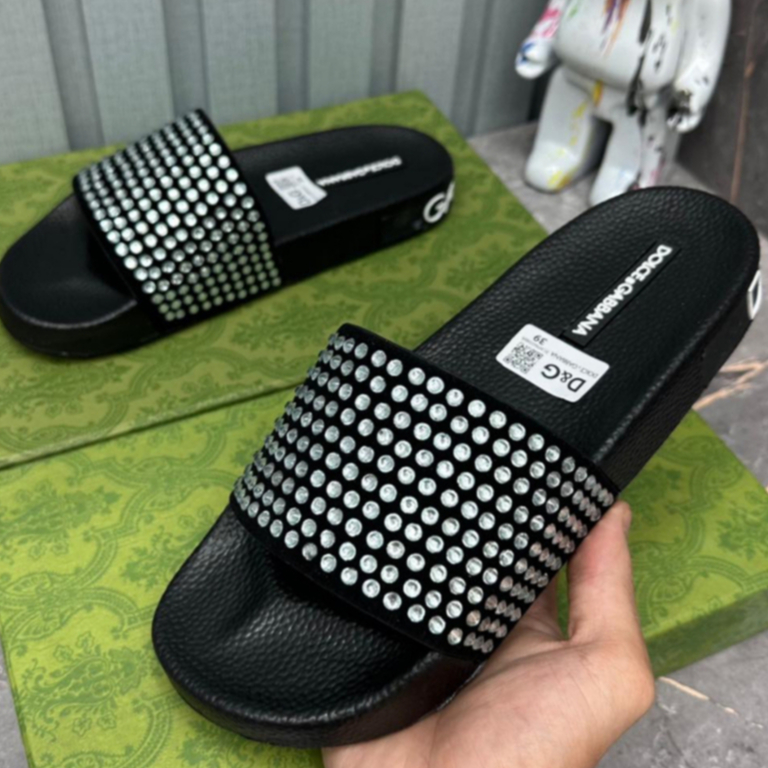 dép DG đính ngôi sao cực chất, đế đúc công nghệ eva chống nún, dép đính đá siêu hot 2024