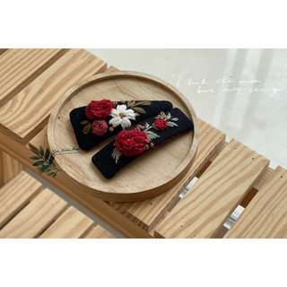 Kẹp mái thêu tay hoạ tiết hoa hồng 3D(ko thêu tên )
