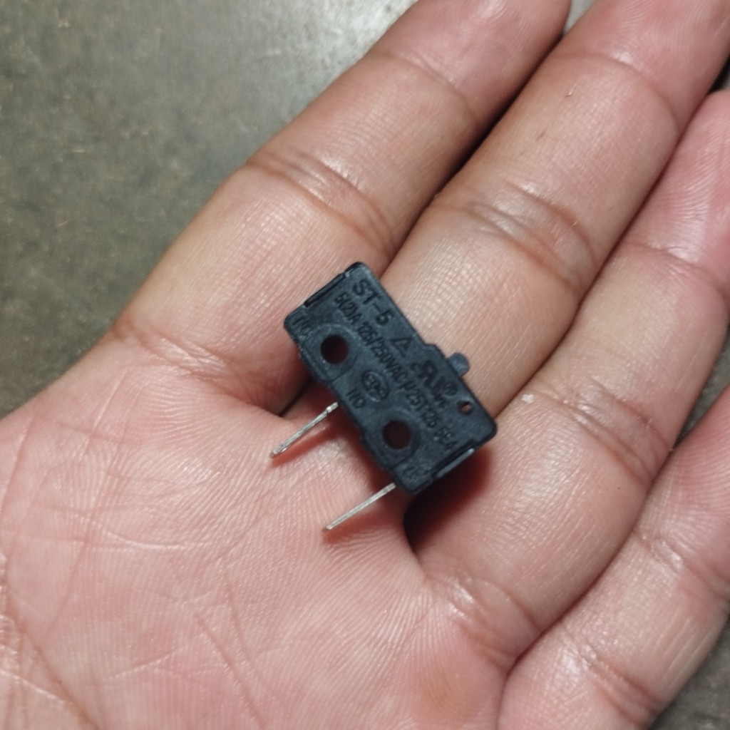 Công tắc phụ Máy xay thịt Delites LH101B