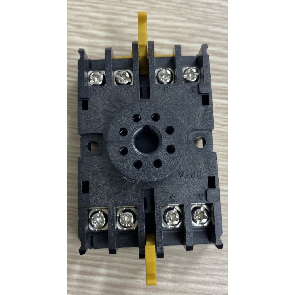 (TQ) Đế rơle 8 chân tròn có ngoàm 8PFA, lắp cho rơ le mức FS-3A và các rơ le 8 chân tròn khác