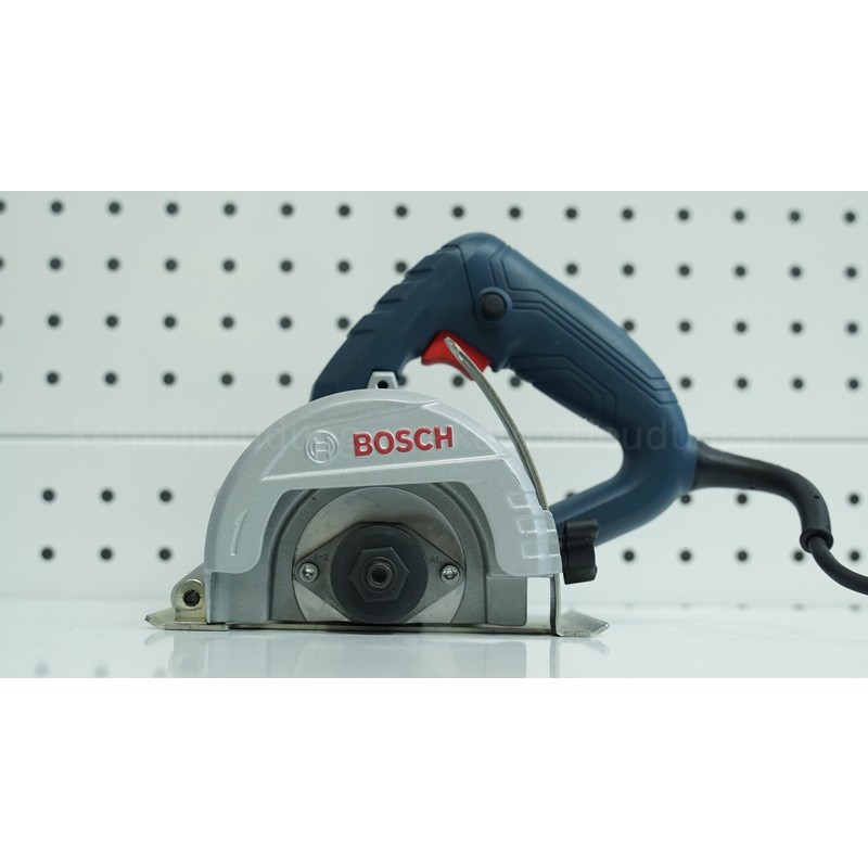 Máy cắt gạch Bosch GDC 140