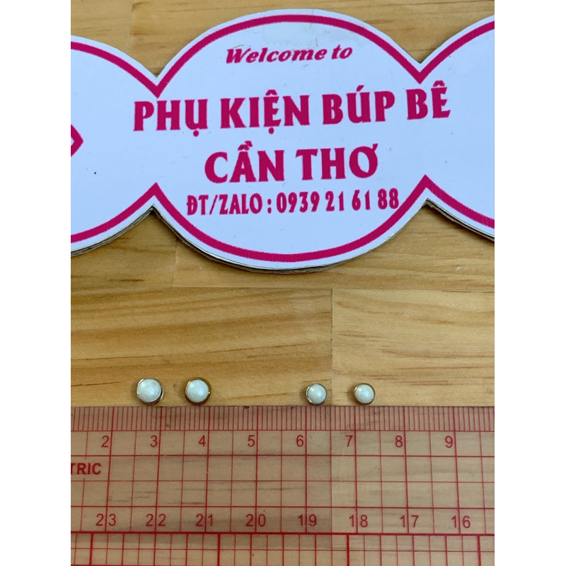 Nút áo mini giả ngọc trai may đồ cho bup bê