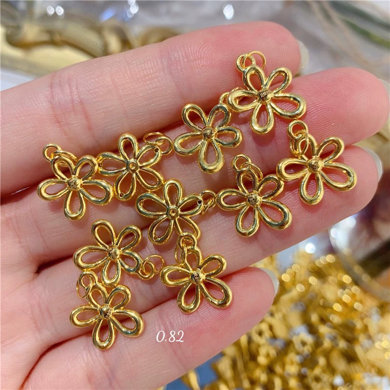 Charm mini VIP 12 ly - Hoa Xuyến Chi - Cỏ 4 Lá - V.àng 24Carat9999 - Làm Mặt Dây và Mix Vòng Handmade Pro