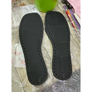 Đế dép đục lỗ dành cho đan -móc len