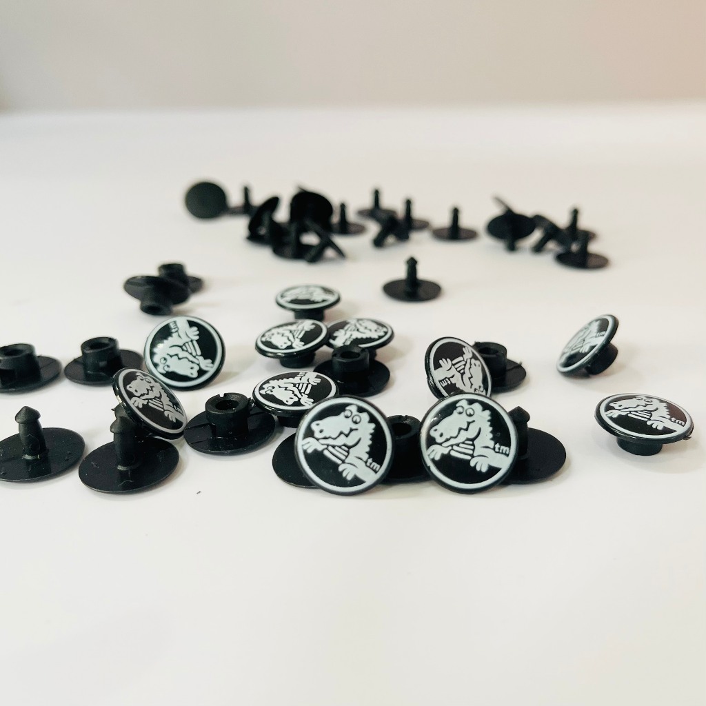 Chốt đóng quai dép crocs, cặp nút đóng quai dép cross có logo hãng