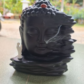 Thác xông nụ trầm hương hình tăng nhân bái phật