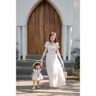 Set mẹ và bé gái thô thêu trắng