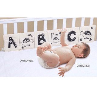 Thẻ vải, sách vải treo cũi kích thích thị giác cho bé