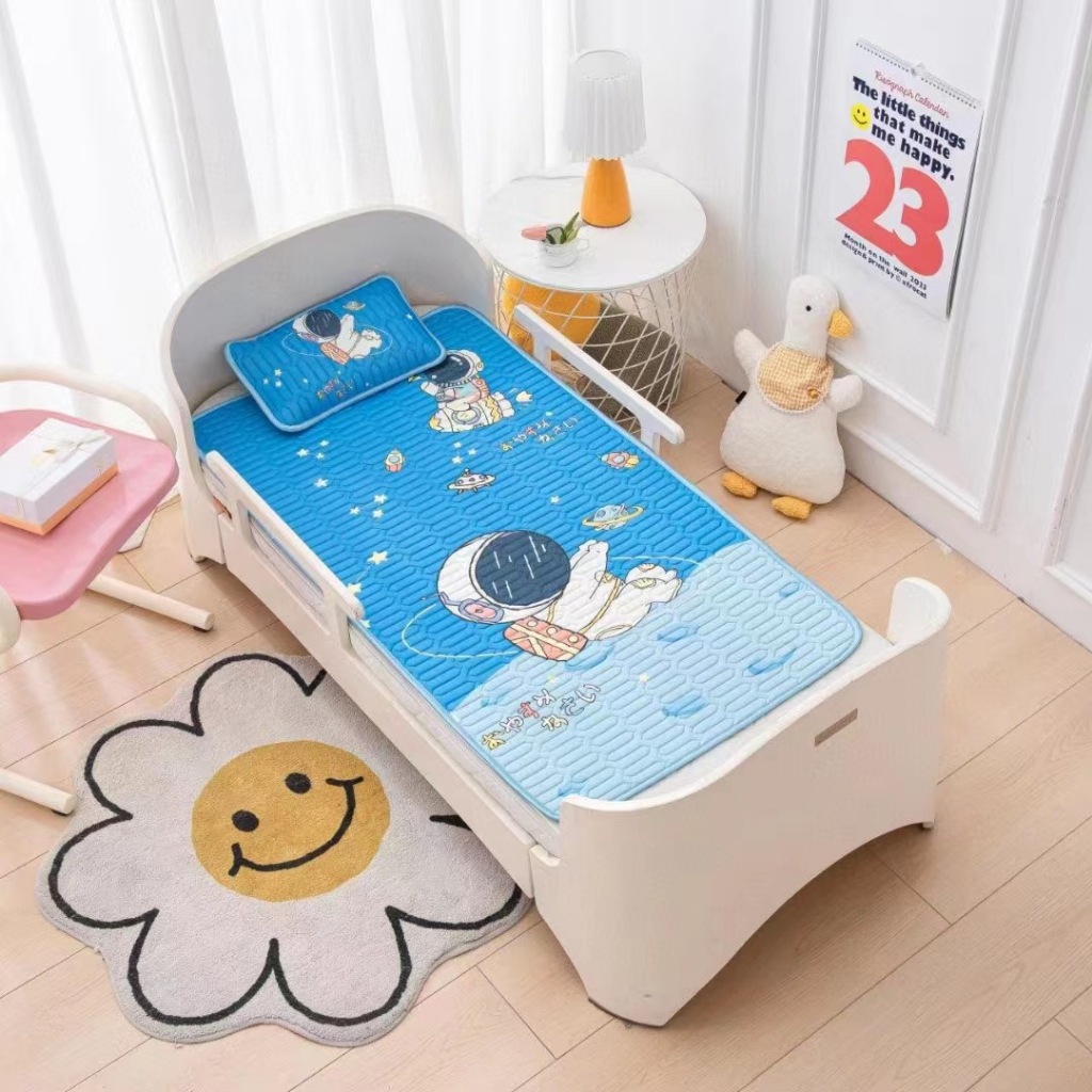 ( TẶNG KÈM GỐI ) Chiếu điều hòa cho bé, Chiếu lụa  Kích thước 60x120cm beeplaza
