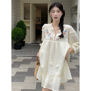 Váy trắng thổ cẩm dáng baby doll xinh xắn cho nữ, váy xinh mùa hè, đầm đi biển