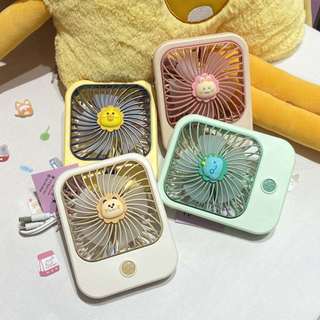 Quạt để bàn mini, quạt tích điện vuông hình con thú đáng yêu, 3 chế độ gió, 4 lựa chọn màu sắc