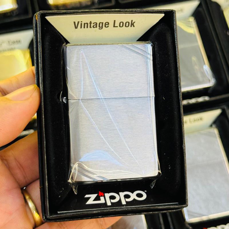 Zippo 230 – Zippo Vintage Brushed Chrome