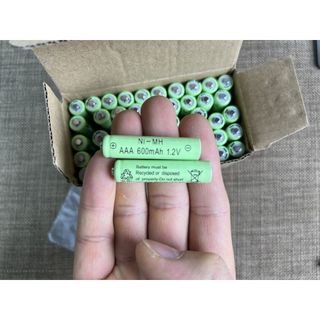 Bộ 2 pin đũa sạc aaa ni-mh 600mah 1.2v