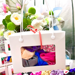 Hộp cột tóc handmade vải lụa nhiều màu cho bé