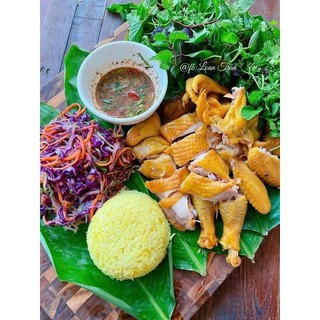 GÀ Ủ MUỐI NỮA CON