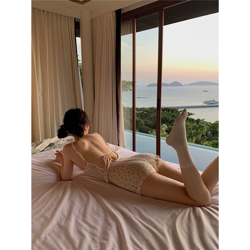 JUMPSUIT HOA NHÍ ĐI BIỂN ÔM BODY HỞ LƯNG