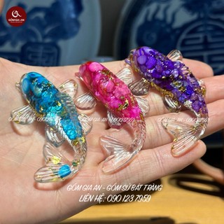 Cá koi phong thủy có xu tài lộc, cá koi đá thạch anh, cá koi thả bát mình đường tụ thủy