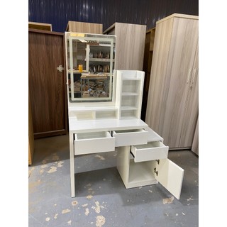 VDF - Bàn Trang Điểm Gương LED