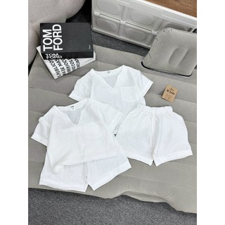 Bộ đũi trơn cổ V cho bé trai