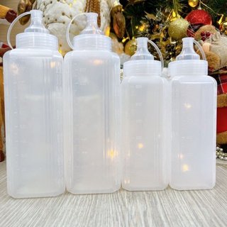 Bình nhựa đựng sốt vuông