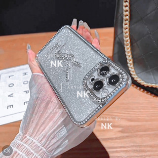 Ốp điện thoại viền đính đá mạ bạc logo kèm miếng nhũ rời lấp lánh