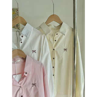 Áo sơ mi oversize hoạ tiết nơ