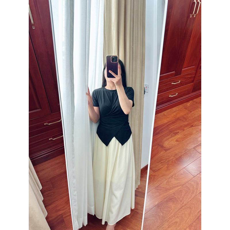 Áo thun xoắn eo vạt nhọn