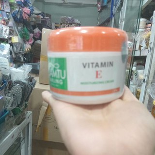 Kem masa vitamin E nắp cam 175g