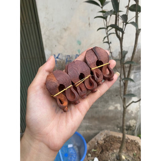Chân quỳ gỗ cẩm lồng chim chào mào đục cnc sắc nét