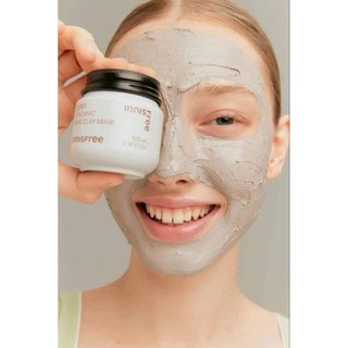 Mặt nạ đất sét Innis.free giúp se khít lỗ chân lông làm sạch mụn đầu đen