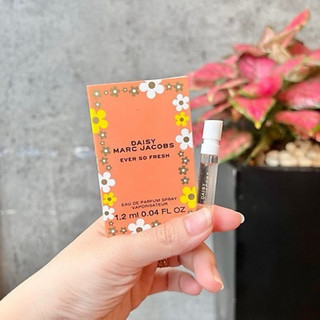 Vial Nước Hoa Daisy Ever So Fresh Marc Jacobs