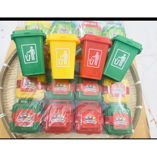Kẹo tăm lạnh thùng rác
