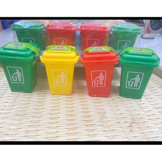 kẹo tăm lạnh thùng rác