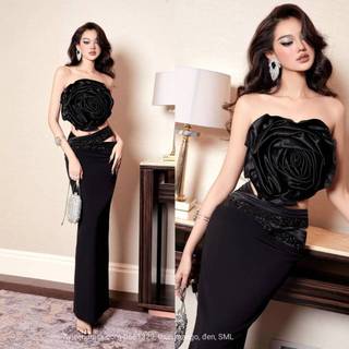 Set áo cúp hoa hồng kèm chân váy