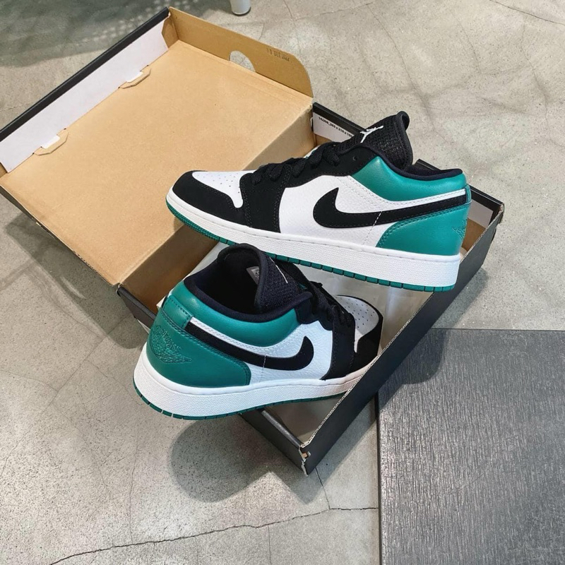 Giày Sneaker 𝗝.𝗼𝗿𝗱𝗮𝗻 𝟭 𝗟𝗼𝘄 "𝗠𝘆𝘀𝘁𝗶𝗰 𝗚𝗿𝗲𝗲𝗻"