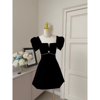 Đầm Nhung Viền Tag Đá xịn Thiết Kế Tay Phồng RUBY STORE