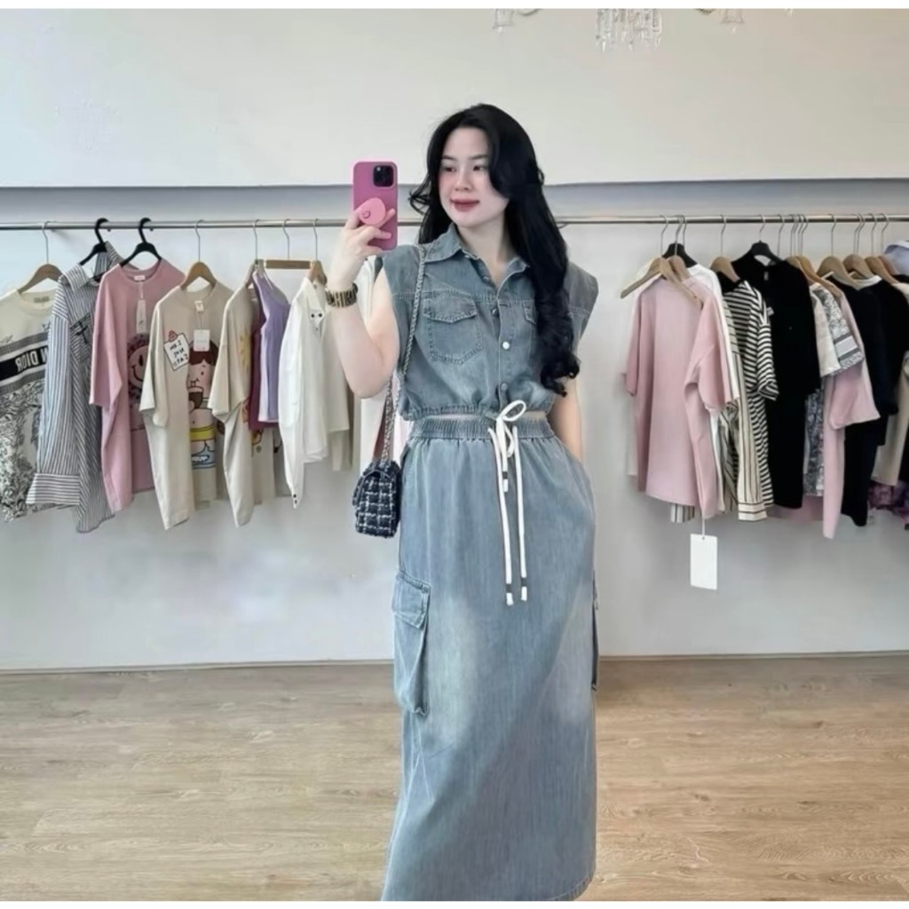 Set Bộ Jean Nữ Áo Sơ Mi Croptop Sát Nách Kèm Chân Váy Xòe Dáng Dài Có Dây Buộc Eo Chất Bò Mềm Sang T
