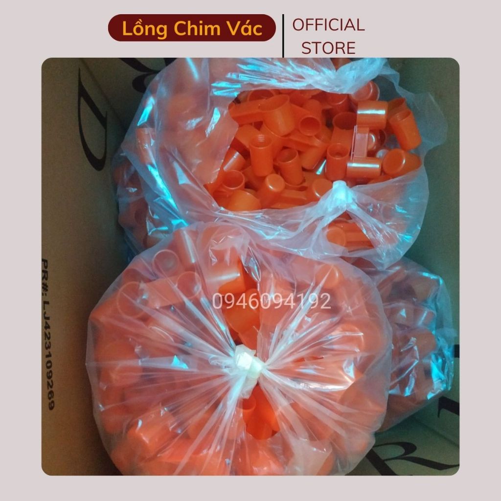 Máng nước tự động cho chim và gà bằng nút chai