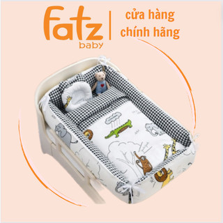 Đệm nằm 2 mặt đảo ngược nâng cấp mới,sử dụng cả 2 mặt mở rộng các góc cạnh (tặng kèm gối cho bé), kèm chăn cho bé
