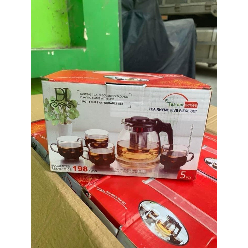 BỘ BÌNH THUỶ TINH PHA TRÀ KÈM 4 CỐC