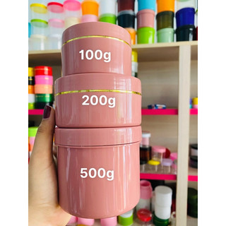 Hủ đựng kem 100g : lòng kem 100g + hủ 150g . có đủ màu . nhựa cứng cáp . đa dạng màu