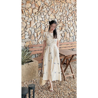 Đầm midi kem thêu hoa ♥️