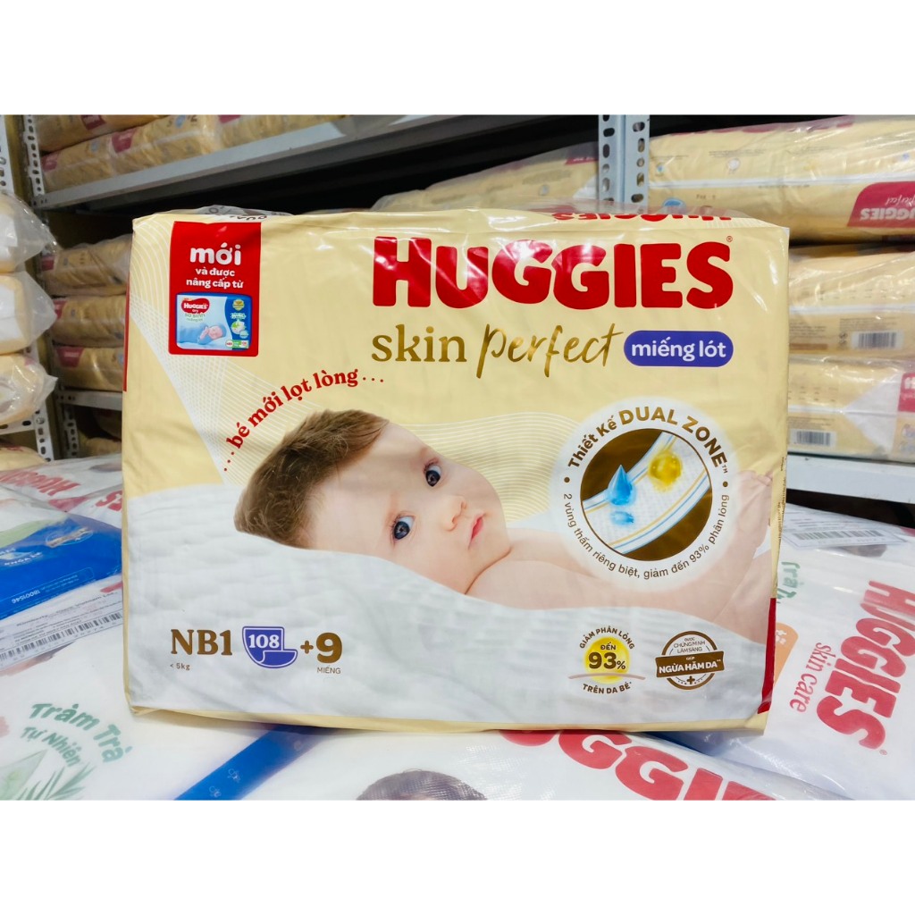 Miếng lót Bobby 114miếng/ Miếng lót Huggies 117 miếng