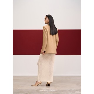 Áo khoác blazer tay dài BASIC RUKA BLAZER