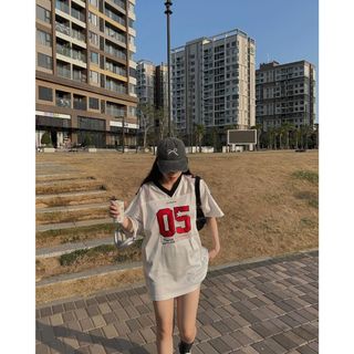 Áo Jersey Levents 05 Thun Lưới Thái Và Tricot Bóng Unisex Oversized