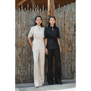   XÉO XỌ  Set Hilary chất liệu lụa tổng hợp áo chiết eo nhẹ quần cạp cao ống loe 