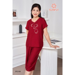 Bộ Sunfly quần ngố lửng áo tay cộc chất linen thêu hoạ tiết SP2169